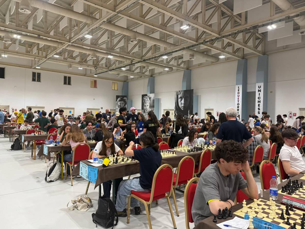MONTESILVANO SEMPRE PIU’ CAPITALE DEGLI SCACCHI: IN CORSO TROFEO SCOLASTICO POI IL MONDIALE “YOUTH”
