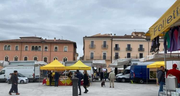 L’AQUILA: MERCATO DI PIAZZA DUOMO PROSEGUE ANCHE A MAGGIO E GIUGNO
