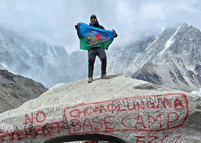 LA BANDIERA ROMANI’ SULL’EVEREST CON L’ABRUZZESE SPINELLI: MARSILIO, “ORGOGLIO PER L’INTERA REGIONE”