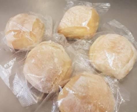 PESCARA: ZANZARA NEL PANE SERVITO A SCUOLA, SCATTANO CONTROLLI DEL COMUNE