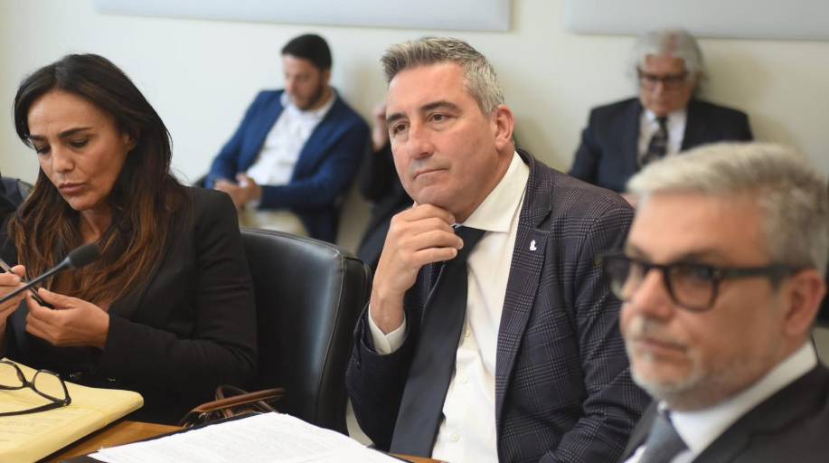 REGIONALI 2029: “IO CANDIDATO PRESIDENTE? CI PENSIAMO”, QUAGLIERI LANCIA AMO, MA TANTI GLI ASPIRANTI