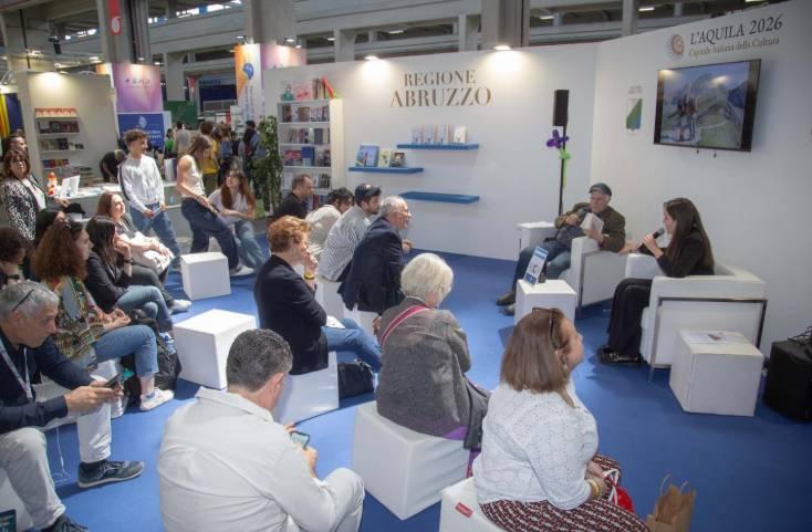 SALONE DEL LIBRO: “IL NUOVO CELESTINO” E IL PRIMO GIUBILEO DELLA STORIA ALLO STAND ABRUZZO