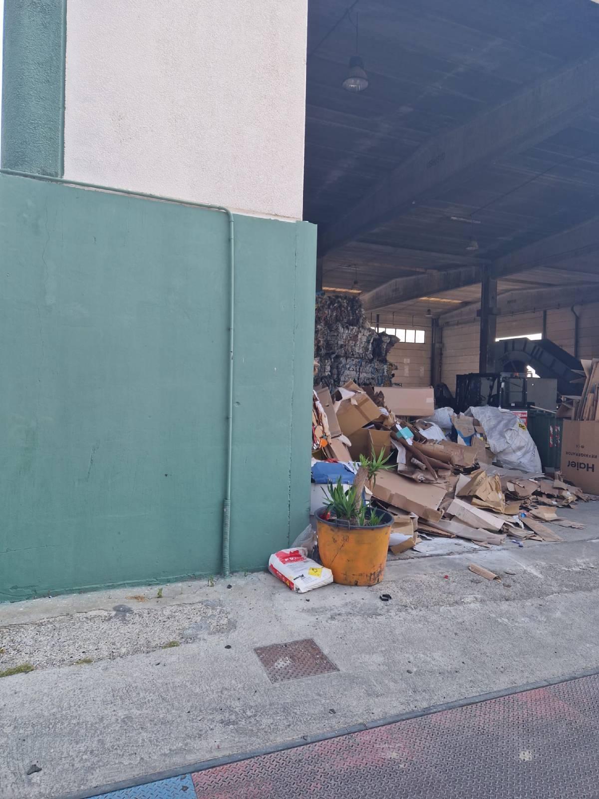TRAFFICO ILLECITO DEI RIFIUTI: SEQUESTRATO NEL VASTESE UN IMPIANTO PER IL RECUPERO DEI MATERIALI