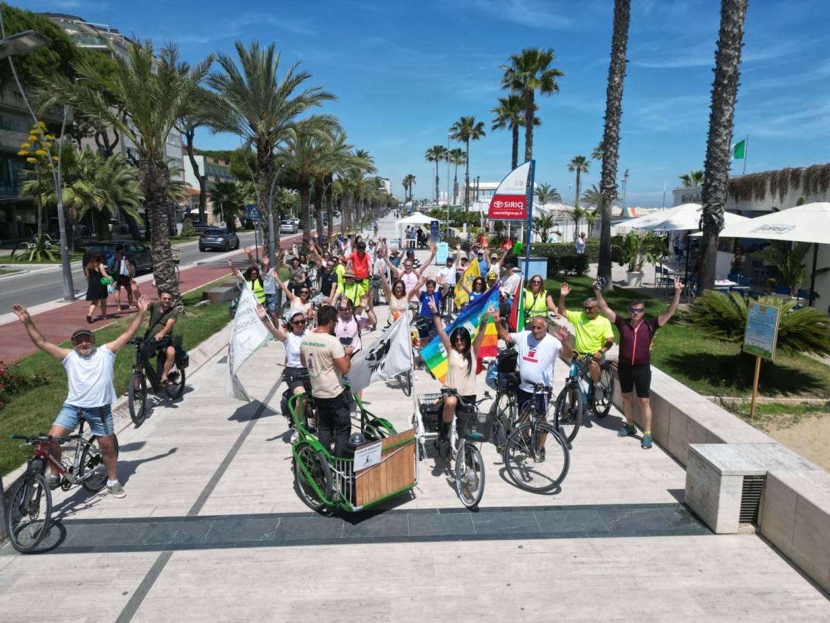 RISERVA DEL BORSACCHIO: UN SUCCESSO DELLA TAPPA ROSETO-PINETO DELLA BICI PATTINATA ADRIATICA