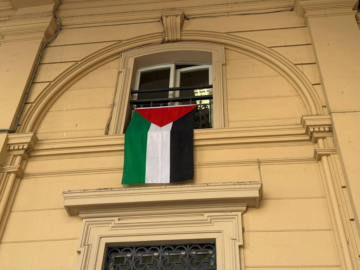 COMUNE CHIETI: ESPOSTA BANDIERA PALESTINA, “STOP AL MASSACRO DI CIVILI INNOCENTI A GAZA”