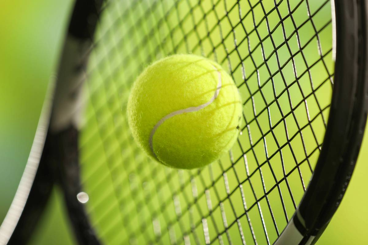 CHI HA IL MIGLIOR ROVESCIO DEL TENNIS MODERNO? A UNA MANO O DUE?
