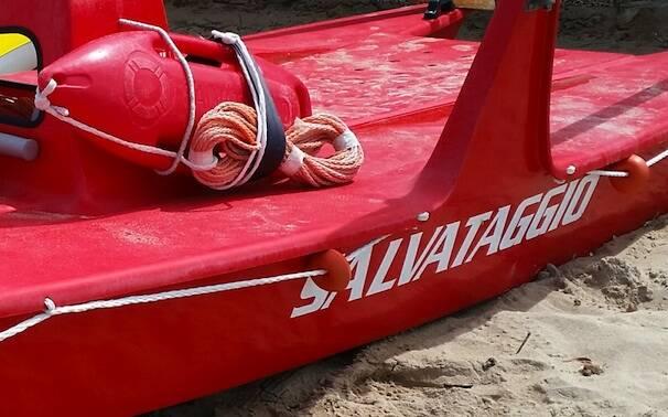 PESCARA: DUE UOMINI SOCCORSI IN MARE IN POCHE ORE, “NON SOTTOVALUTARE PERICOLI”