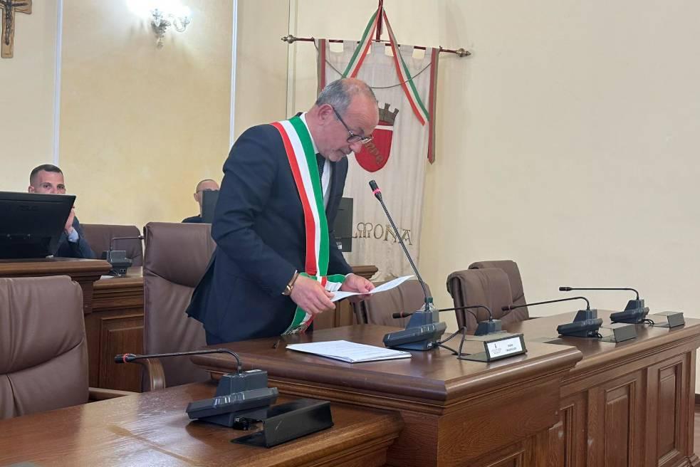 SULMONA: SINDACO GIURA E PRESENTA GIUNTA, DI ROCCO PRIMO PRESIDENTE CONSIGLIO DI ENTIA ROM