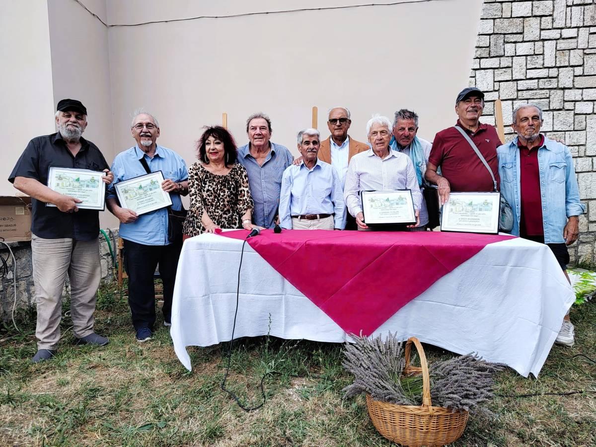 “I MURI RACCONTANO, I GIOCHI DI UNA VOLTA”: AD AZZINANO OTTO NUOVI MURALES