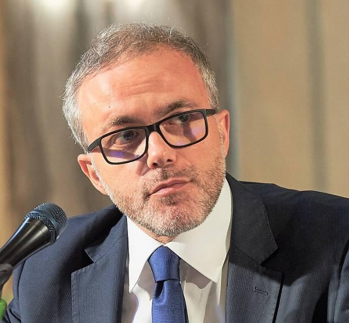 L’AQUILA: EX DIRETTORE AGENZIA DELLE ENTRATE RUFFINI PRESENTA IL LIBRO “PIÙ UNO”