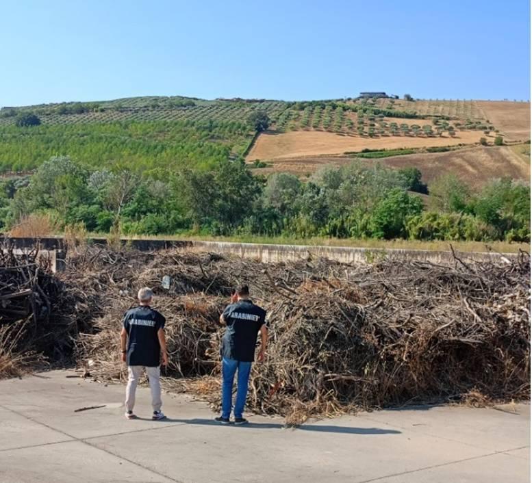 CITTA’ SANT’ANGELO: DISBOSCAMENTO E MOVIMENTO TERRA NON AUTORIZZATI, SEQUESTRATO TERRENO