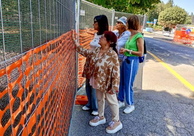 L’AQUILA: PEZZOPANE E GIANNANGELI, “A PARCO POLSINELLI SCOMPARSI MEZZI E CANTIERE, NO TAGLIO ALBERI”