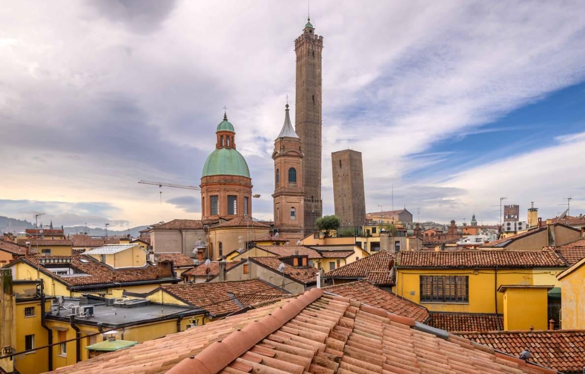 NASCE IL PRIMO COMITATO DI ABRUZZESI A BOLOGNA