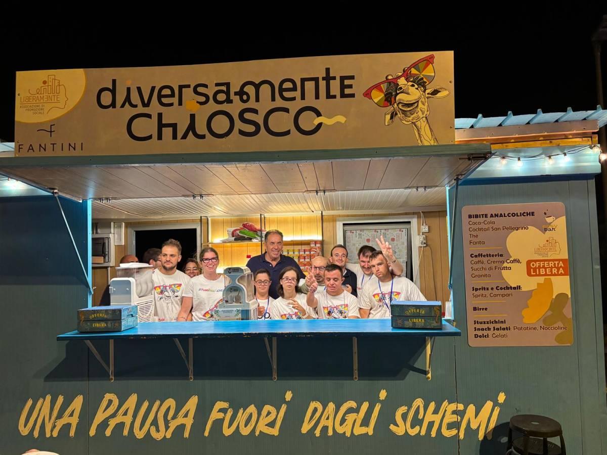 “DIVERSAMENTE CHIOSCO” TORNA SUL LUNGOMARE DI FOSSACESIA: TRA INCLUSIONE E CREATIVITA’