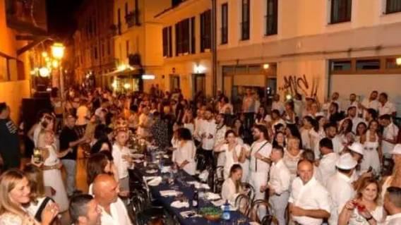 PESCARA: NEL CENTRO STORICO TRE SERATE CON IL “GIOVEDI’ UNICO”