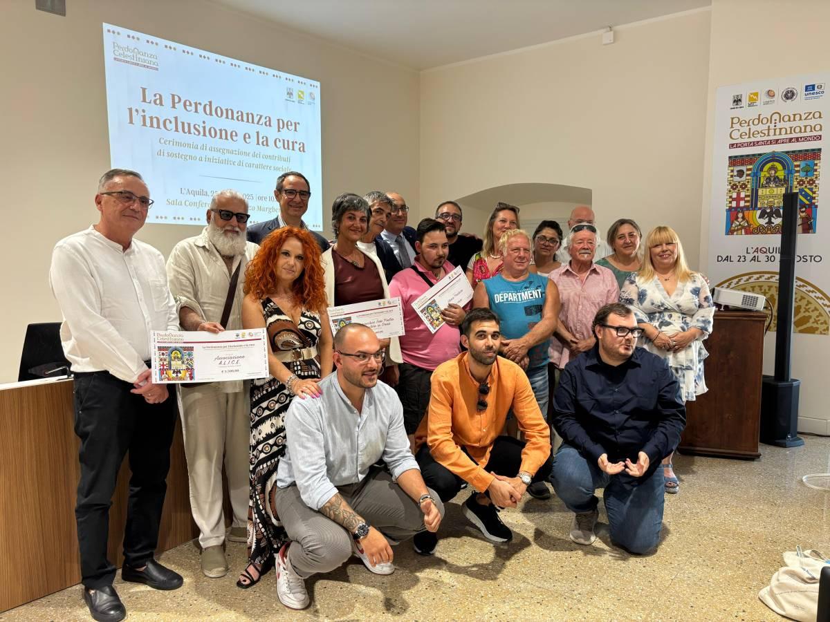 L’AQUILA: “LA PERDONANZA PER L’INCLUSIONE E LA CURA”, CONSEGNATI ASSEGNI SOCIALI