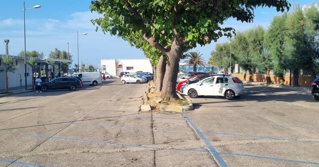 FOSSACESIA: INTERVENTO DI MESSA IN SICUREZZA PARCHEGGIO VIA LUNGOMARE – ZONA BAYA VERDE