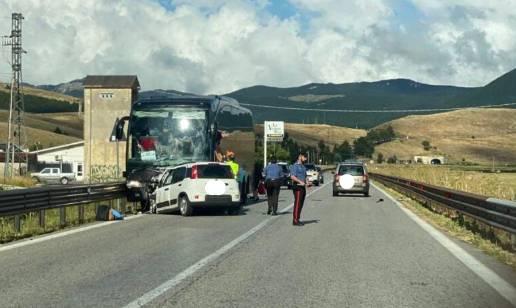 INCIDENTE MORTALE A RIVISONDOLI: NELL’AUTO DELLE VITTIME TROVATI GIOIELLI E CONTANTI