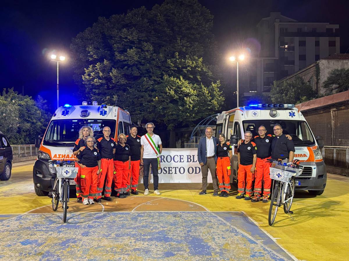 ROSETO DEGLI ABRUZZI: PRESENTATA LA NUOVA AMBULANZA IN DOTAZIONE ALLA CROCE BLU