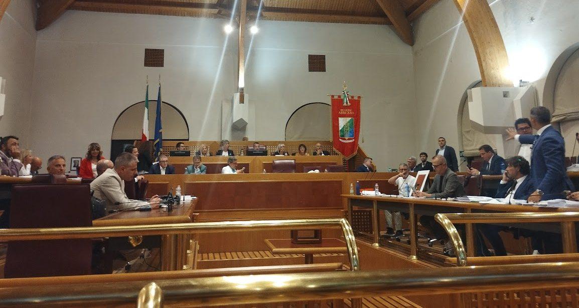 CONSIGLIO: DOPO SCONTRO PASSA ASSESTAMENTO BILANCIO, RIDOTTI ALCUNI TAGLI, MA SOLO CON NUOVE ENTRATE
