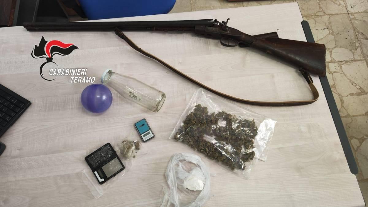 CAMPLI: ARRESTATO 45ENNE PER SPACCIO E DETENZIONE ABUSIVA DI ARMA