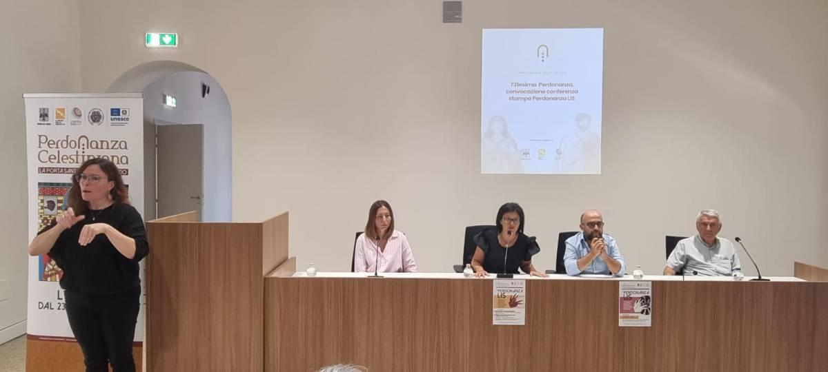 PERDONANZA L’AQUILA: PREVISTE UNA VISITA GUIDATA A COLLEMAGGIO E CONFESSIONI PER LE PERSONE SORDE