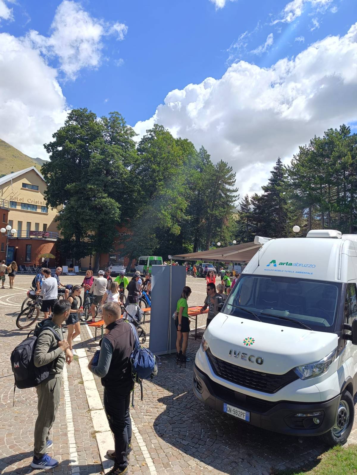 GRAN SASSO BIKE DAY: ARPA ABRUZZO PORTA IN QUOTA IL LABORATORIO MOBILE PER EDUCARE A SOSTENIBILITA’