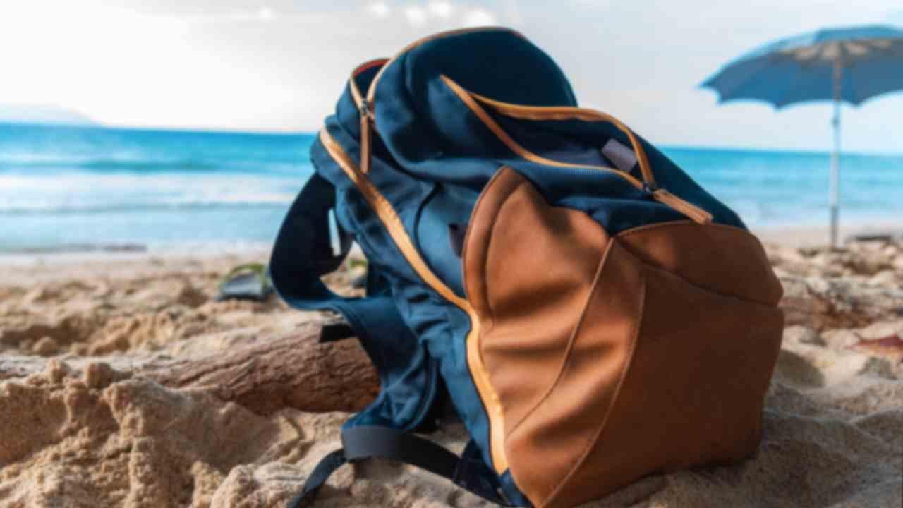 MONTESILVANO: FURTI SOTTO L’OMBRELLONE, PRESI DUE MINORENNI DOPO INSEGUIMENTO SULLA SPIAGGIA