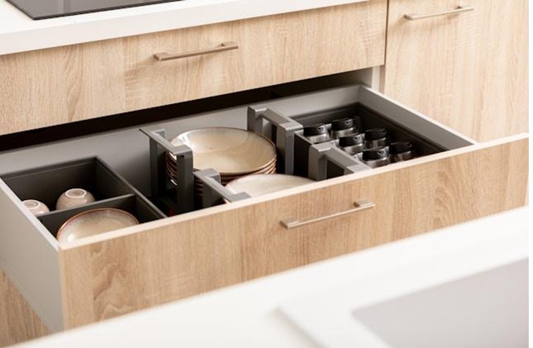 ANTE O CASSETTONI? GUIDA ALLA SCELTA PER LE BASI DELLA CUCINA
