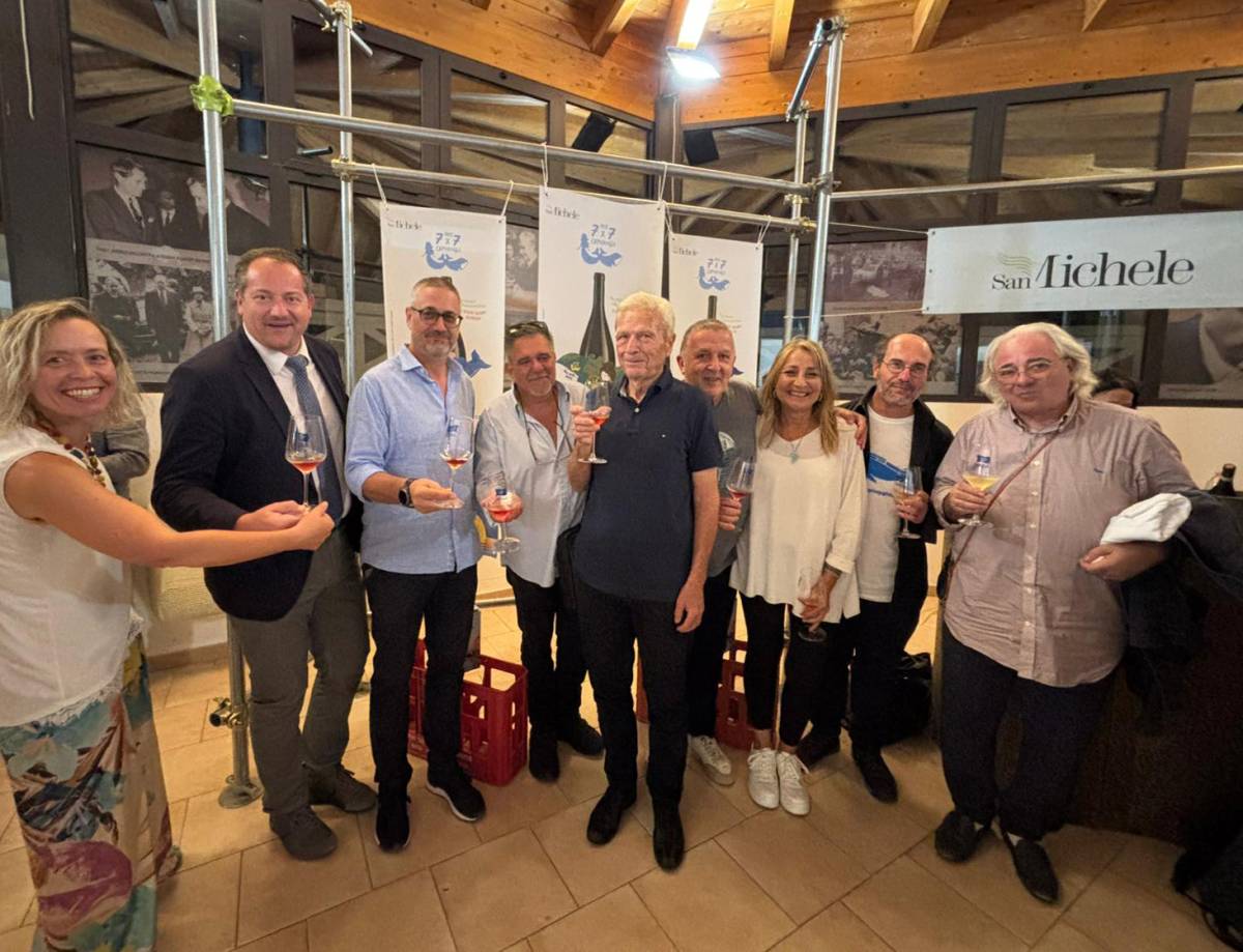 “SETTE DEE PER SETTE CAPODOGLI”, ETICHETTA CANTINA SAN MICHELE DEDICATA AD ANIMALI SPIAGGIATI