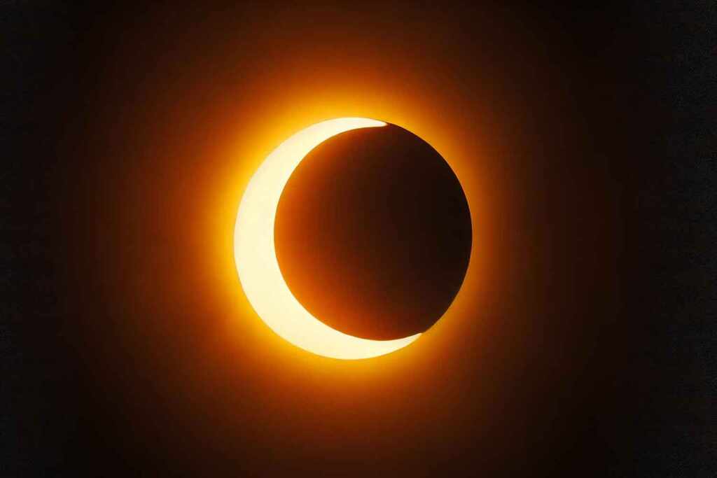 ECLISSI TOTALE, APPUNTAMENTO CON LA LUNA ROSSA, AL TRAMONTO L’EVENTO ASTRONOMICO