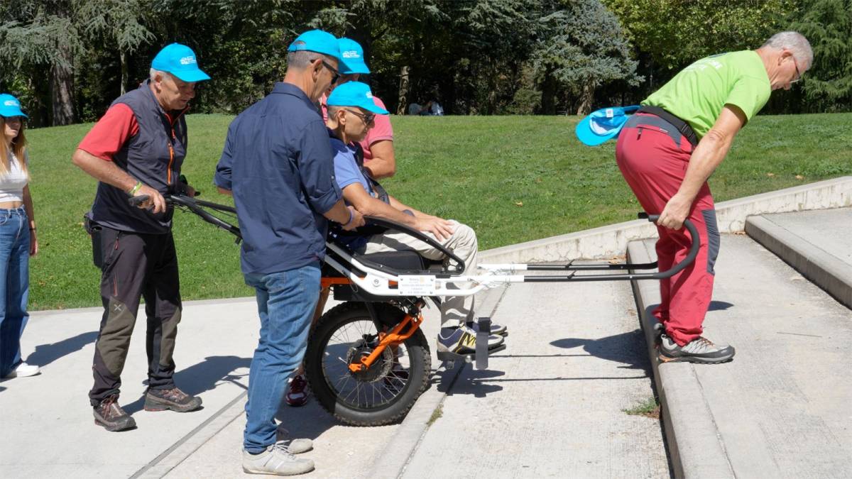 COMUNE L’AQUILA PROMUOVE LA MOBILITA’ INCLUSIVA: IN USO UNA JOELETTE ELETTRICA PER DISABILI