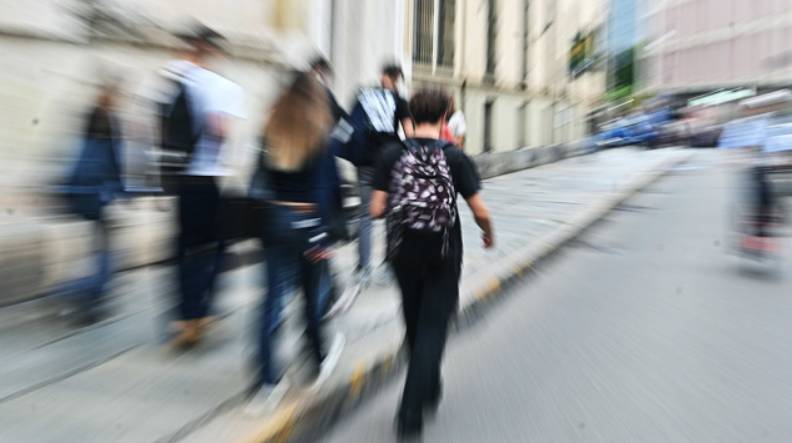 SCUOLA: TRA CIRCOLARI PRESIDI ARRIVA ANCHE IL DRESS CODE, “NO ABITI ‘SGARBATI'”