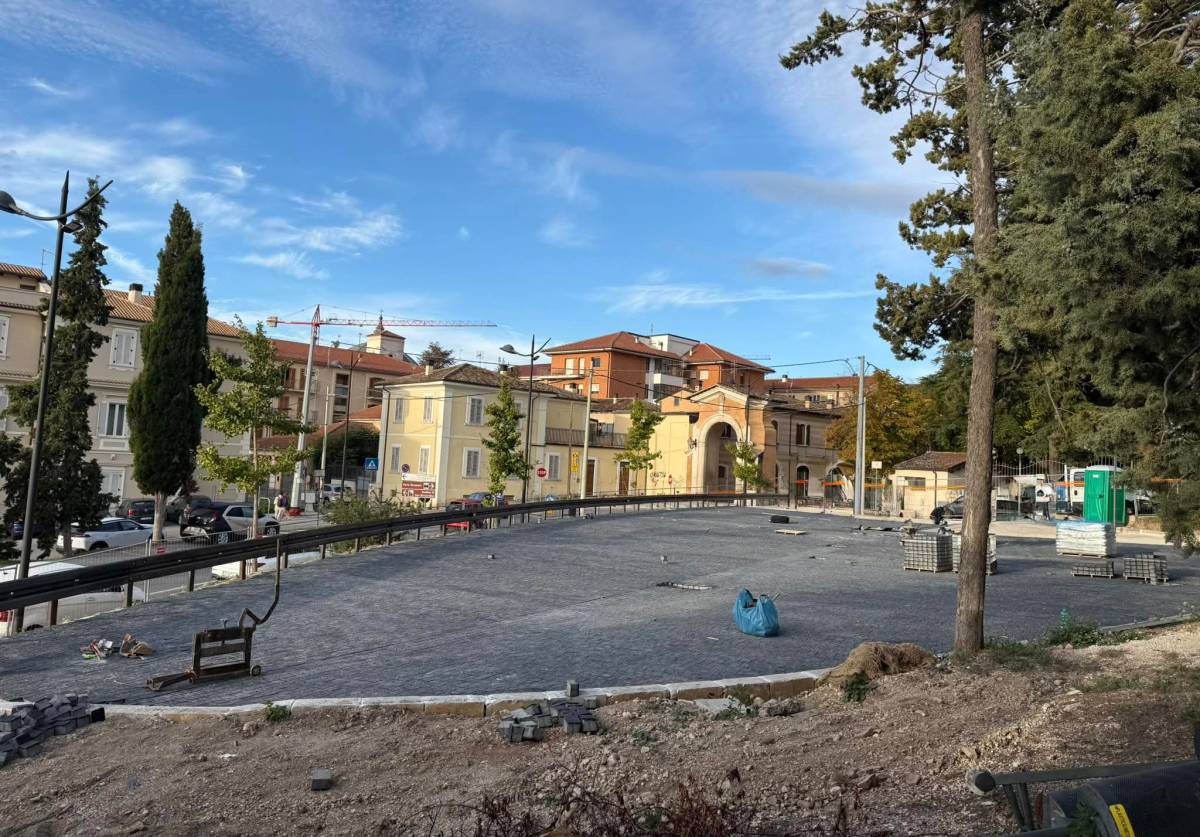L’AQUILA, PARCHEGGIO PORTA CASTELLO: LAVORI CONCLUSI, RIAPERTURA VICINA 