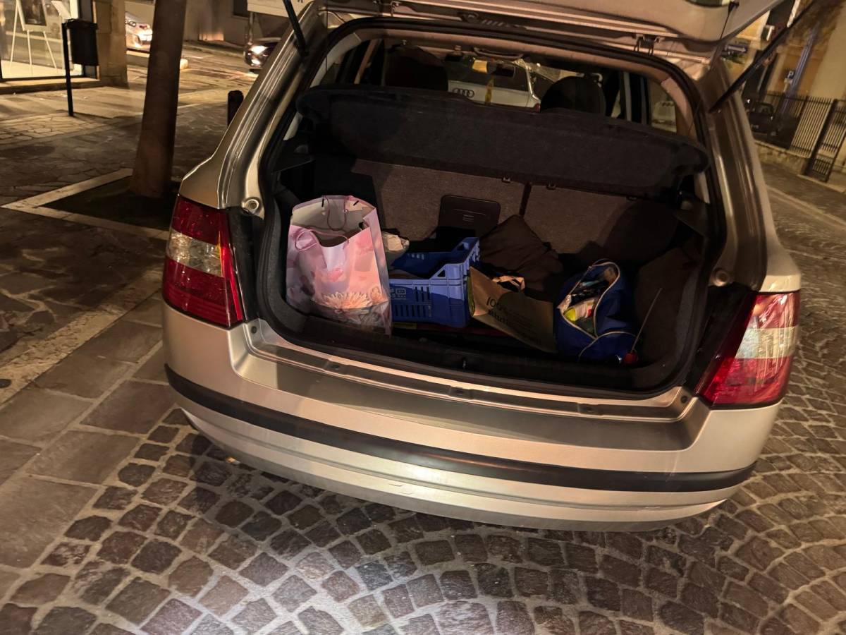 MONTESILVANO: SORPRESO CON OTTO CHILI DI HASCISC NELLA MACCHINA, 34ENNE ARRESTATO DAI CARABINIERI