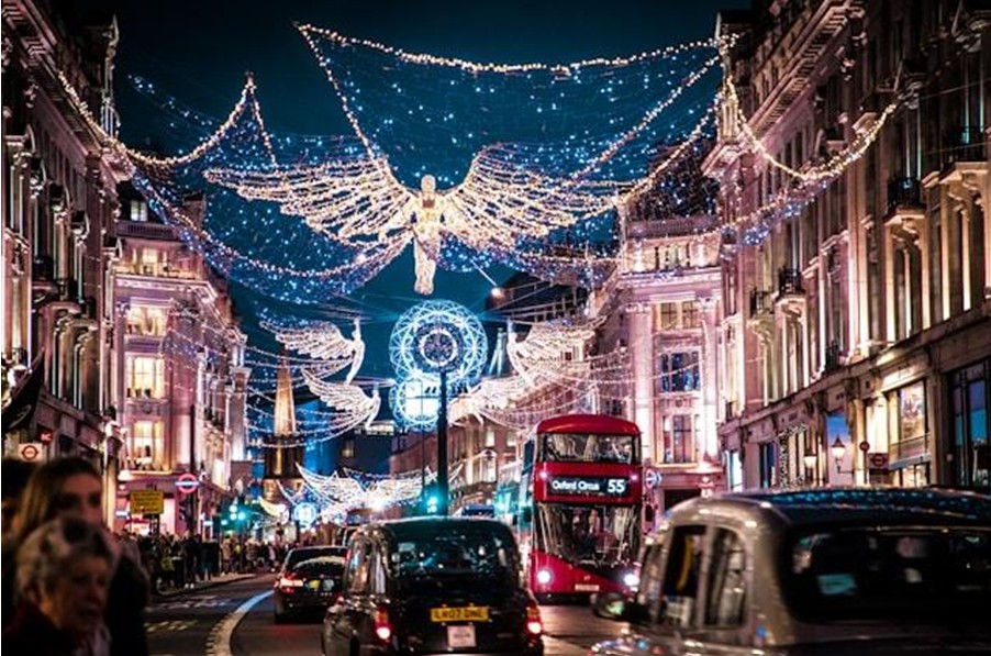 MAGIE D’INVERNO: IDEE E DESTINAZIONI PER I VIAGGI DI NATALE 2025
