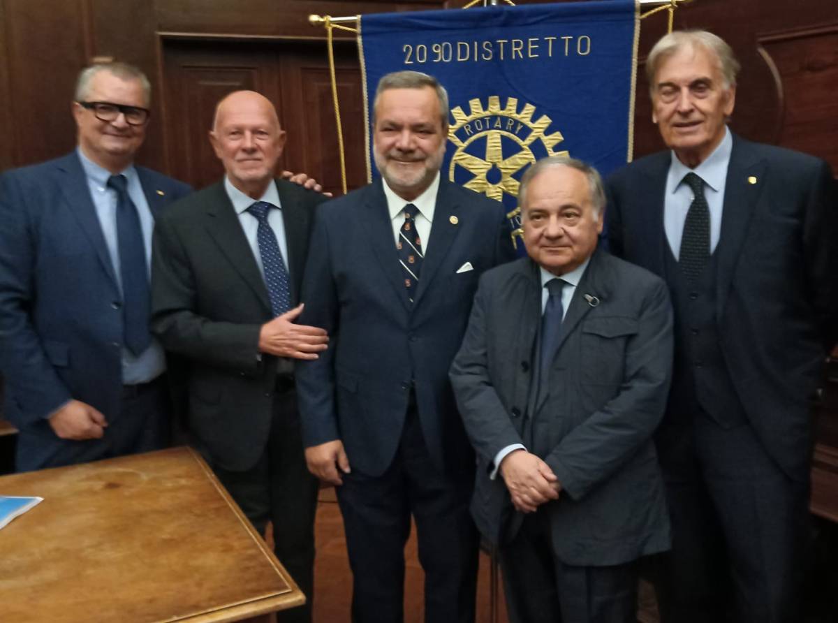 L’AQUILA MEDIOEVALE E CITTA’ DI FRONTIERA: SUCCESSO PER PRESENTAZIONE LIBRO DEL PROF REDI