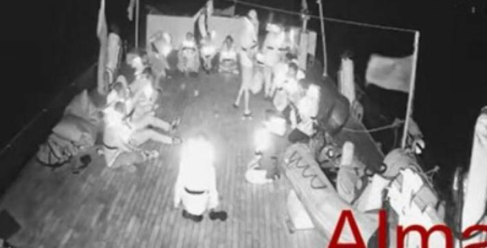 FLOTILLA: ARRIVATO L’ALT DI ISRAELE, “INIZIATO L’ABBORDAGGIO”, AL VIA PROTESTE E SCIOPERO GENERALE