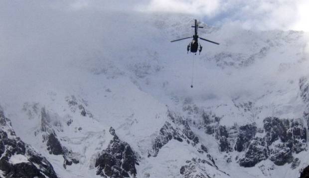 ALPINISTI DISPERSI IN NEPAL: SHERPA INTERROMPONO LE RICERCHE