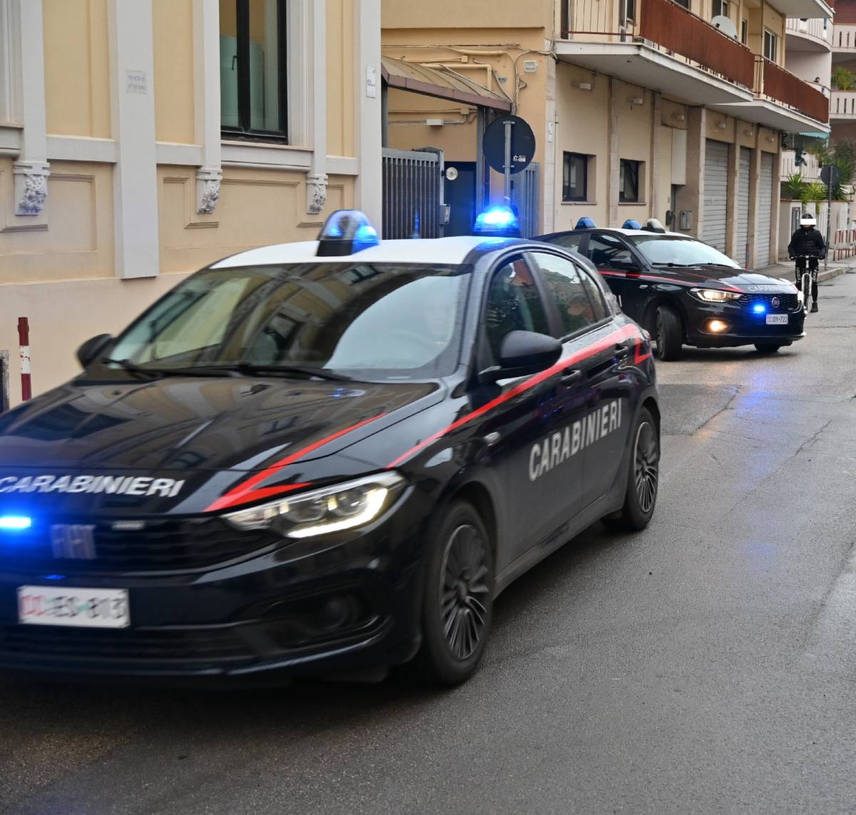 CONTROLLI DEI CARABINIERI NEL PESCARESE: UNA DENUNCIA PER MALTRATTAMENTI E LESIONI ALLA CONVIVENTE