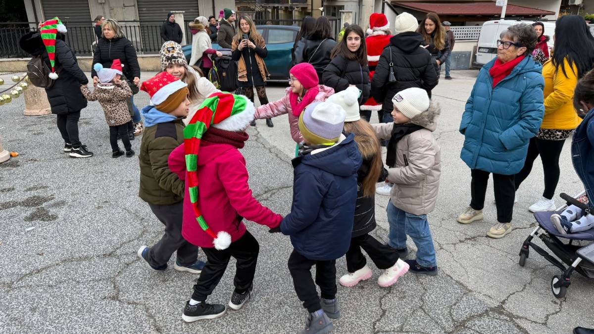 PRATOLA PELIGNA: SUCCESSO DELLA FESTA NATALIZIA DEDICATA AI BAMBINI