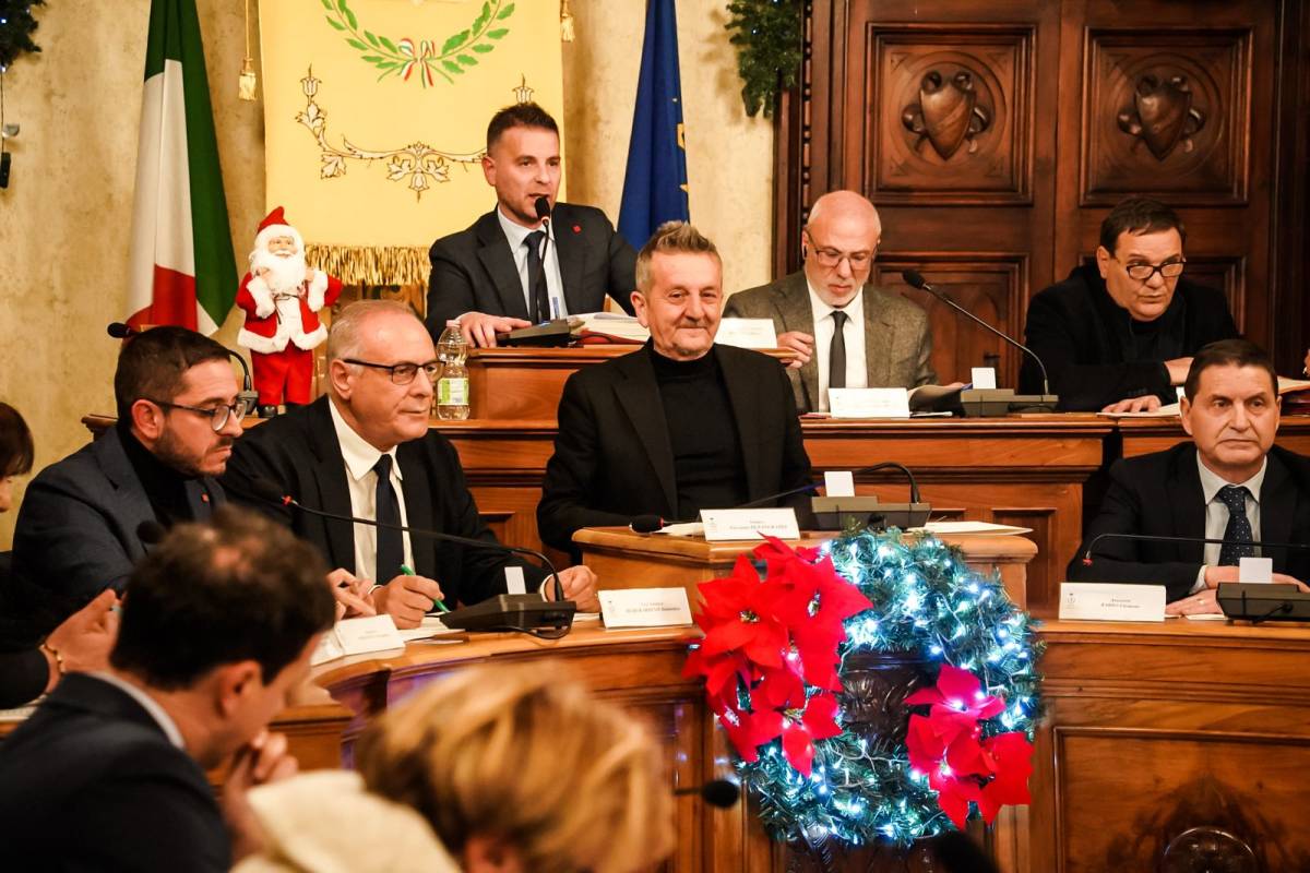 AVEZZANO: PASSA IL BILANCIO DI PREVISIONE, IL SINDACO, “INVESTIMENTI RECORD E NO AD AUMENTI TASSE”