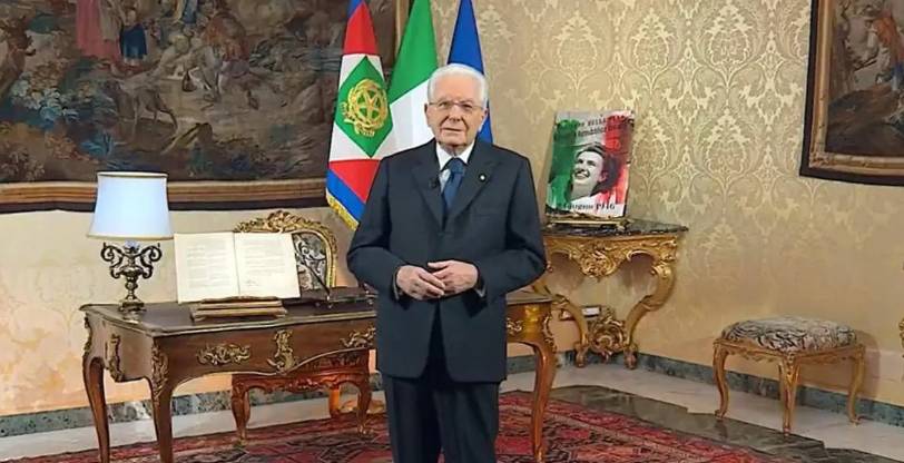 MATTARELLA: “GIOVANI, SCEGLIETE IL VOSTRO FUTURO, RIPUGNANTE RIFIUTO DI CHI NEGA LA PACE”