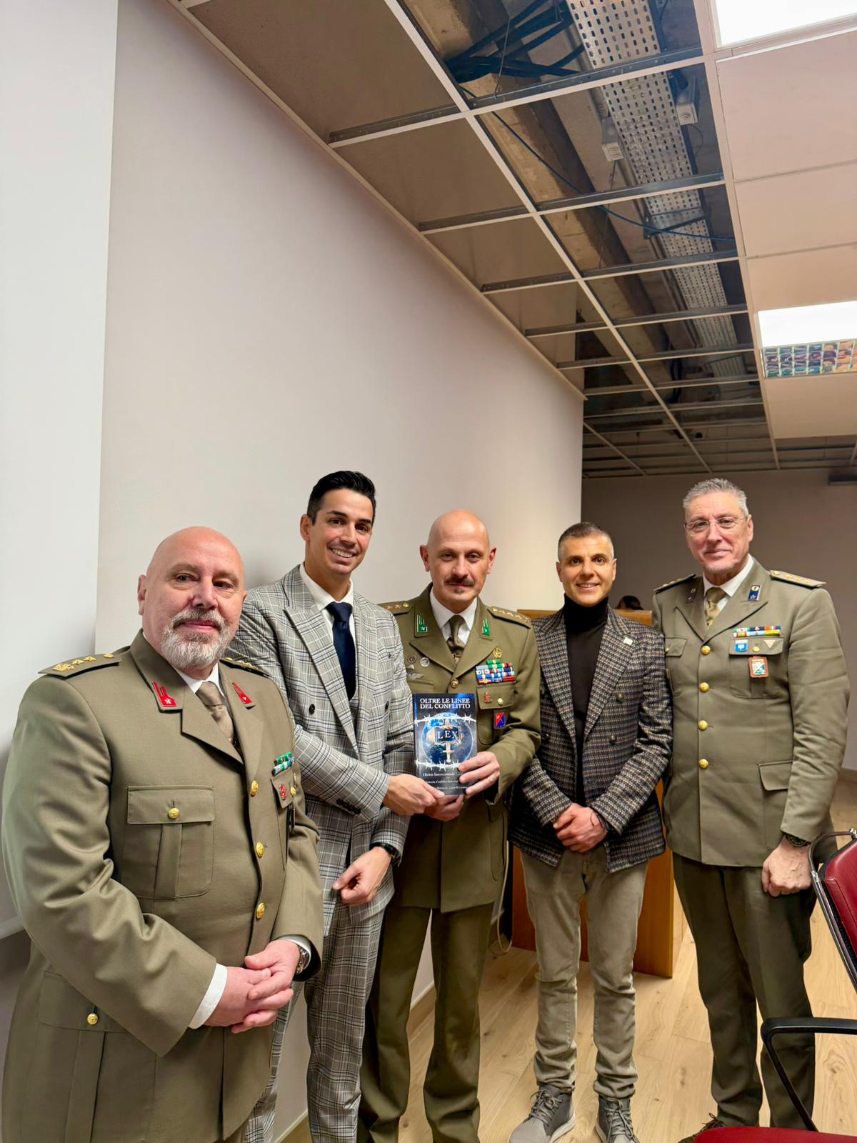 “OLTRE LE LINEE DEL CONFLITTO”: LA PRESENTAZIONE DEL VOLUME ALL’UDA