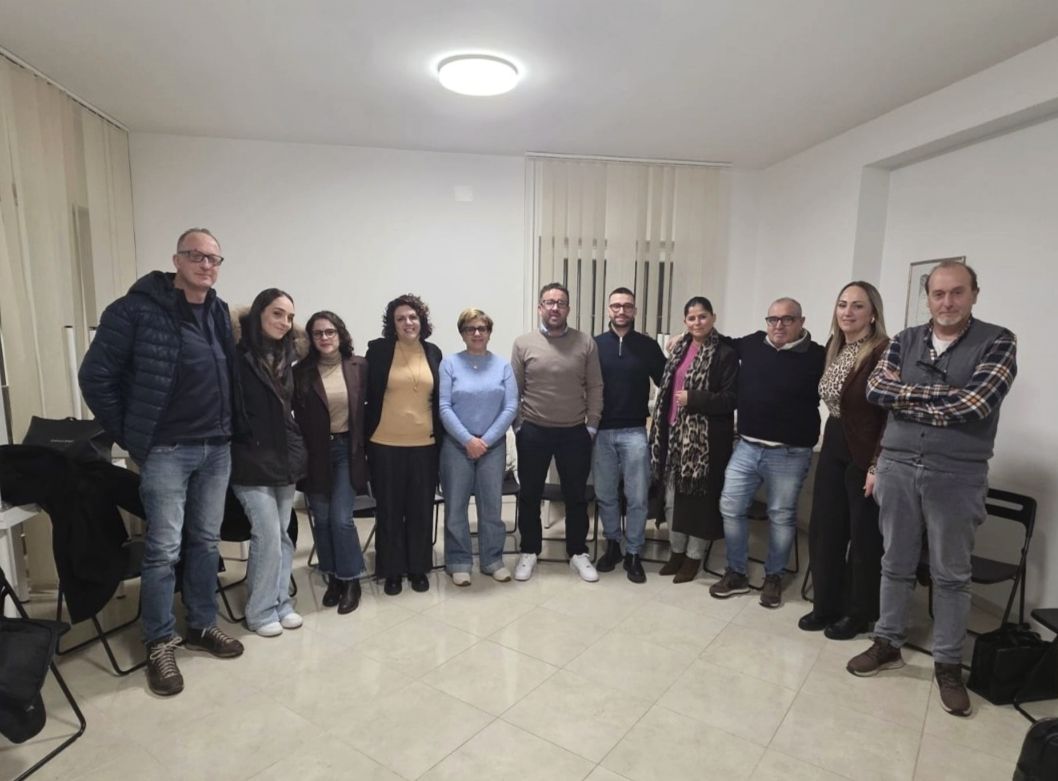 ELEZIONI AD AIELLI: IL SINDACO DI NATALE SI RICANDIDA E PRESENTA LA SUA SQUADRA