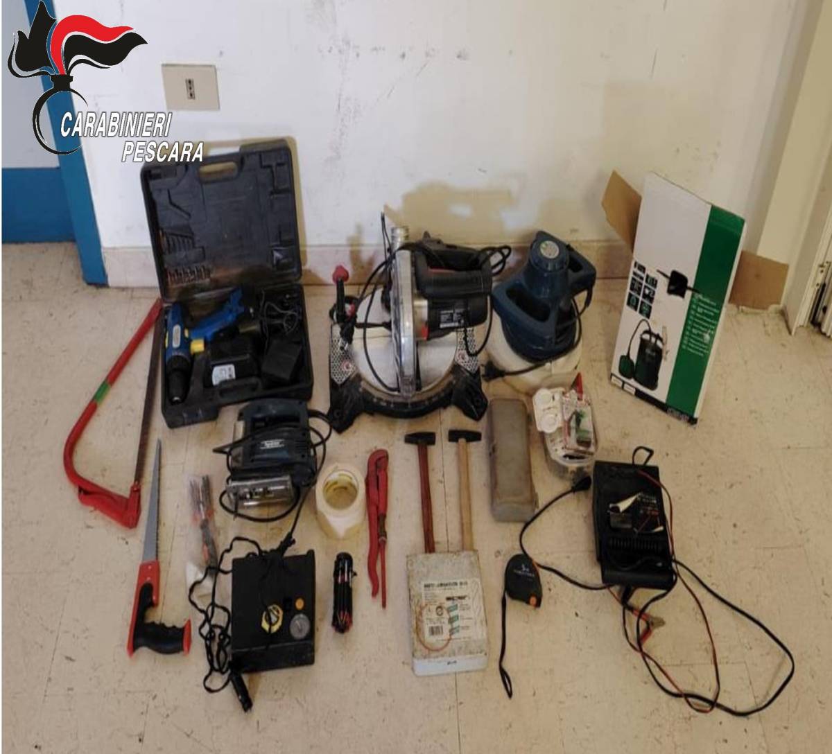 PESCARA: SORPRESO CON ATTREZZI DA LAVORO NON SUOI, DENUNCIATO PER RICETTAZIONE DAI CARABINIERI