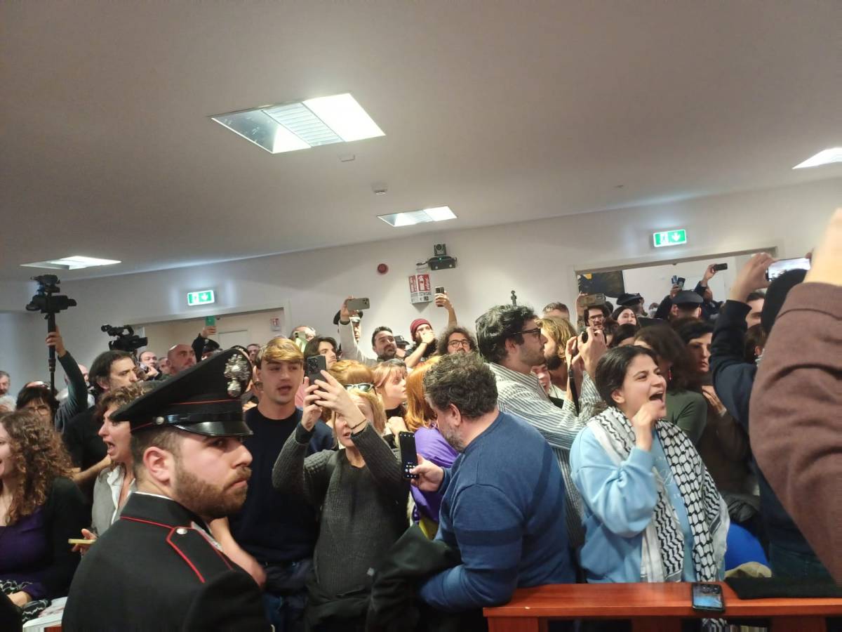 TERRORISMO: UNA CONDANNA E DUE ASSOLUZIONI, LE URLA DEI PRO PAL IN AULA, “VERGOGNA”