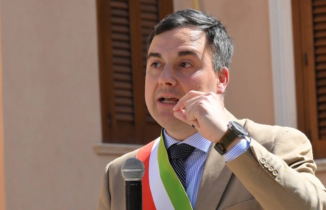 CASTELLI: SI DIMETTE SINDACO SECA, NOMINATO COMMISSARIO, FATALI LE DIVISIONI IN MAGGIORANZA