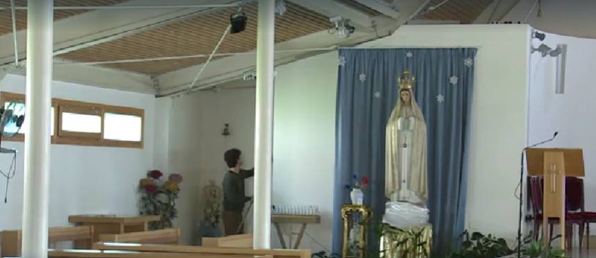 MIGRANTI L’AQUILA: DORMITORIO NELLA CHIESA DI SAN BERNARDINO IN PIAZZA D’ARMI