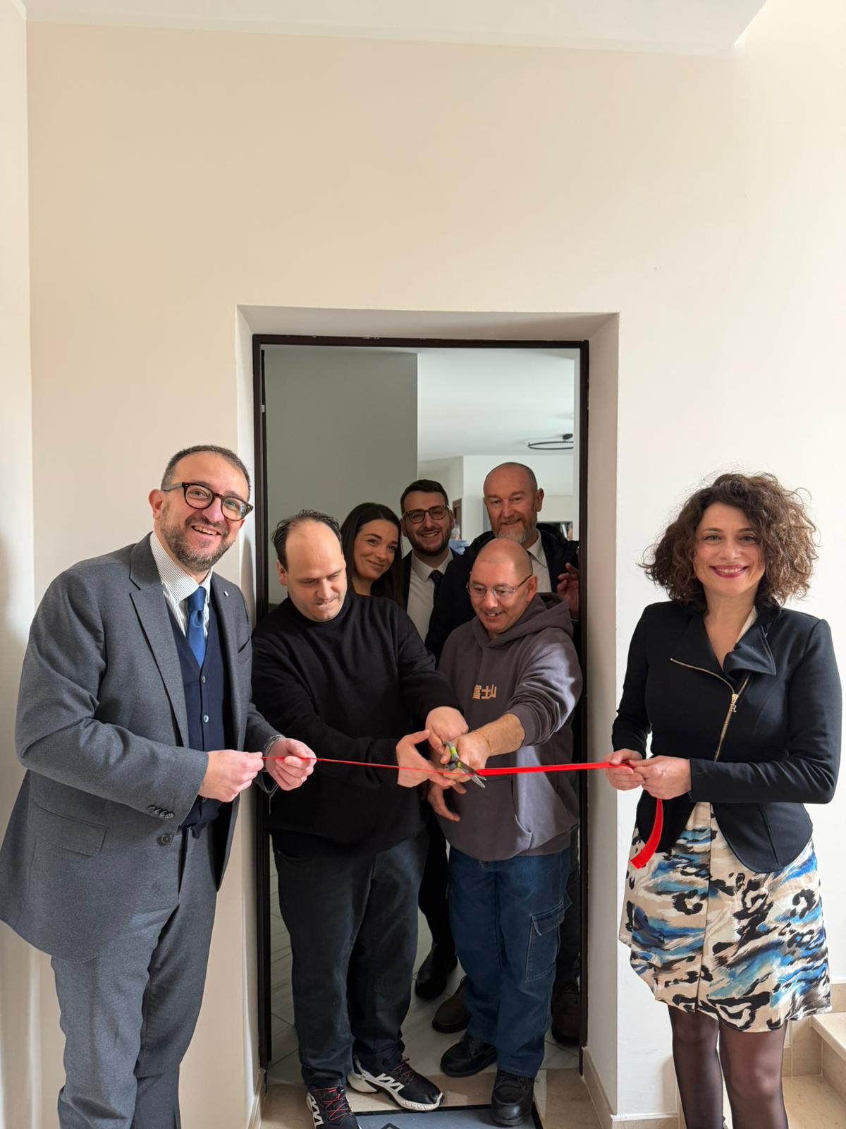 COMUNE L’AQUILA: AL VIA IL PROGETTO “ABITARE IN AUTONOMIA” PER DISABILI CON CONSEGNA DEGLI ALLOGGI